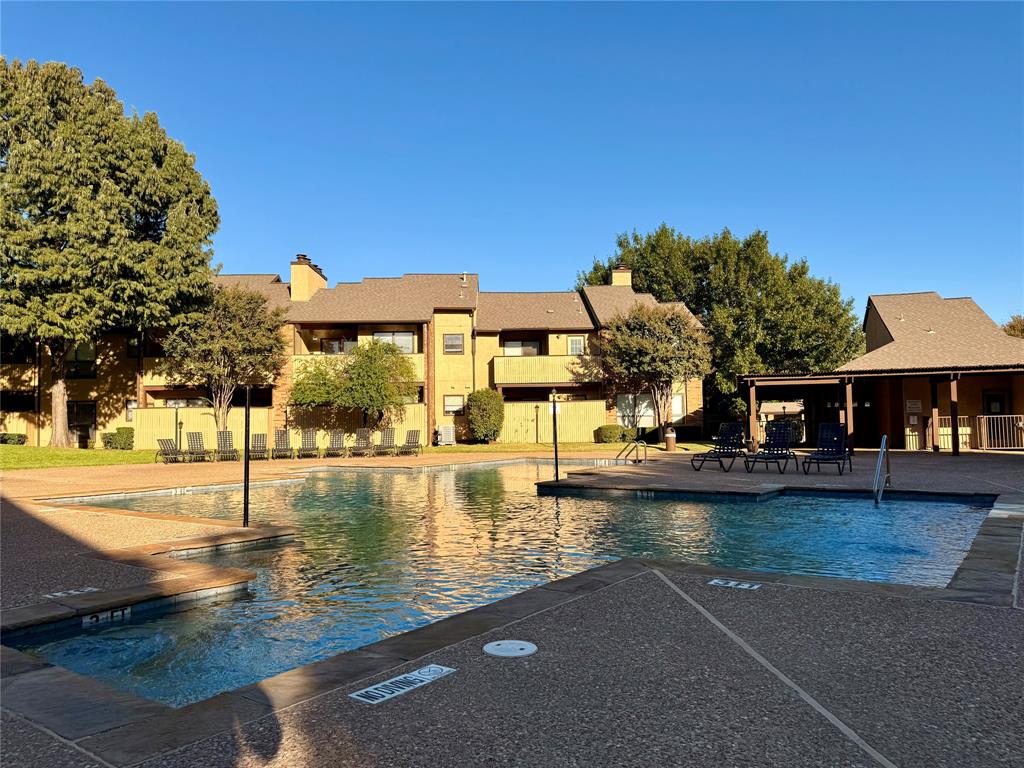 Cloisters Condo The - Residential