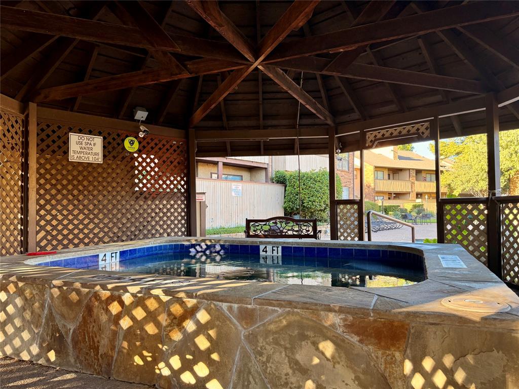 Cloisters Condo The - Residential