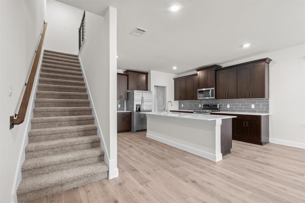 910 Milkweed Drive