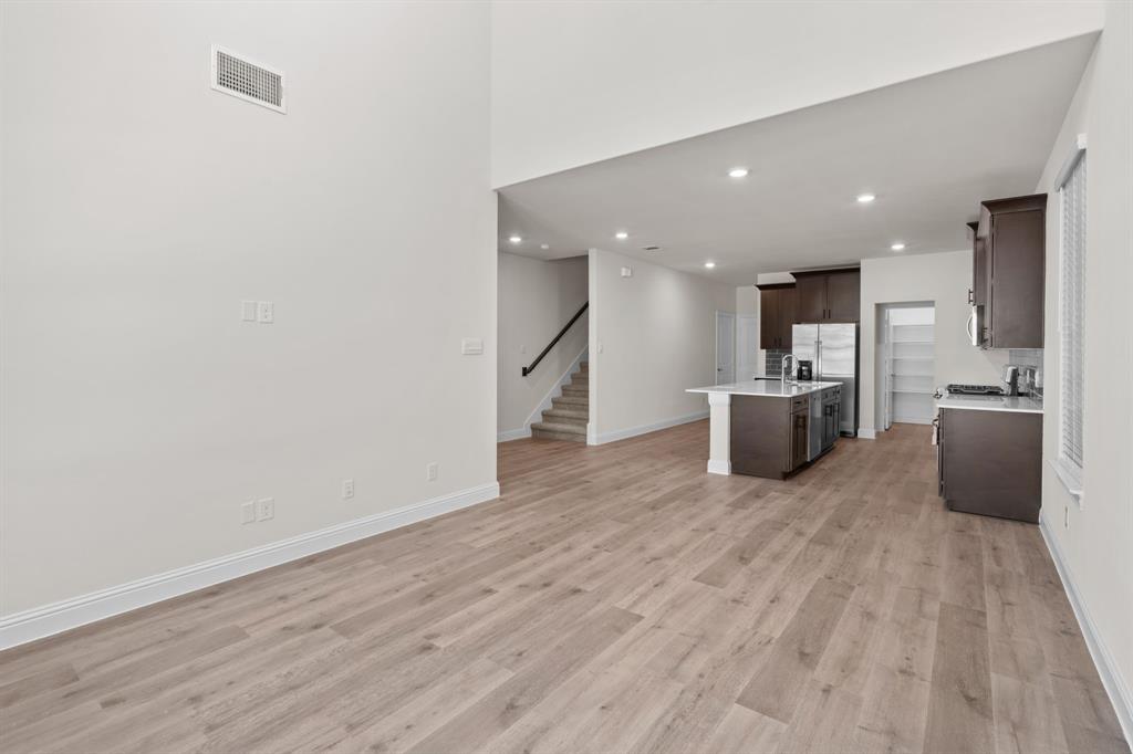 910 Milkweed Drive