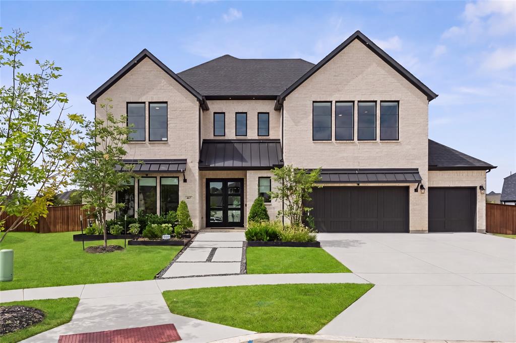 467 Mayfair Lane
