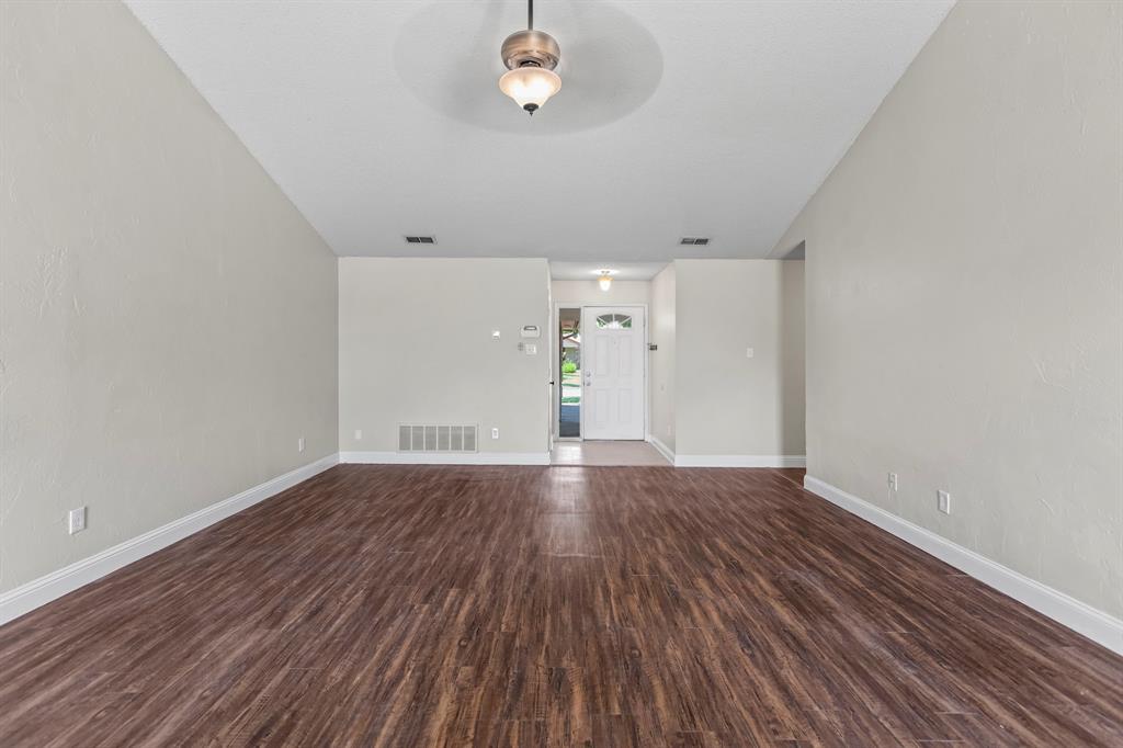 6211 Minuteman Lane