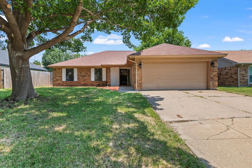 6211 Minuteman Lane
