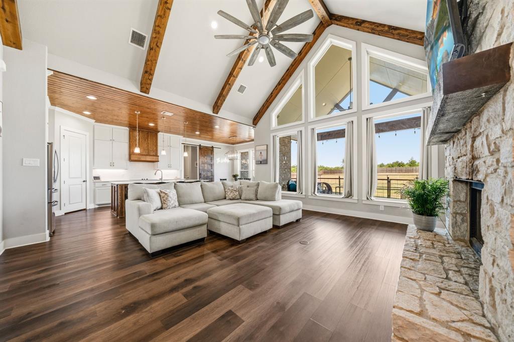 6450 Eyrie Bend