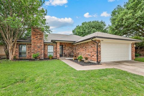 Photo of 6616 High Lawn Terrace, Watauga, TX 76148 (MLS # 21237886)