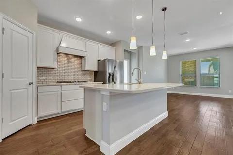 1624 Sweetwater Way