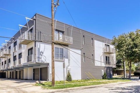 Photo of 3845 Convent Street #6, Dallas, TX 75204 (MLS # 21372907)