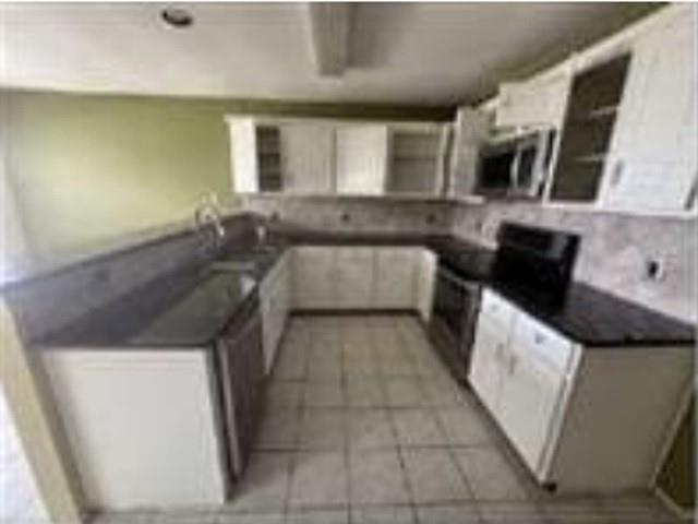 1416 Drake Lane