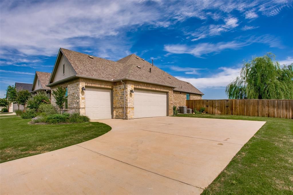 Photo of 278 Jackson Drive, Sunnyvale, TX 75182 (MLS # 20945494)