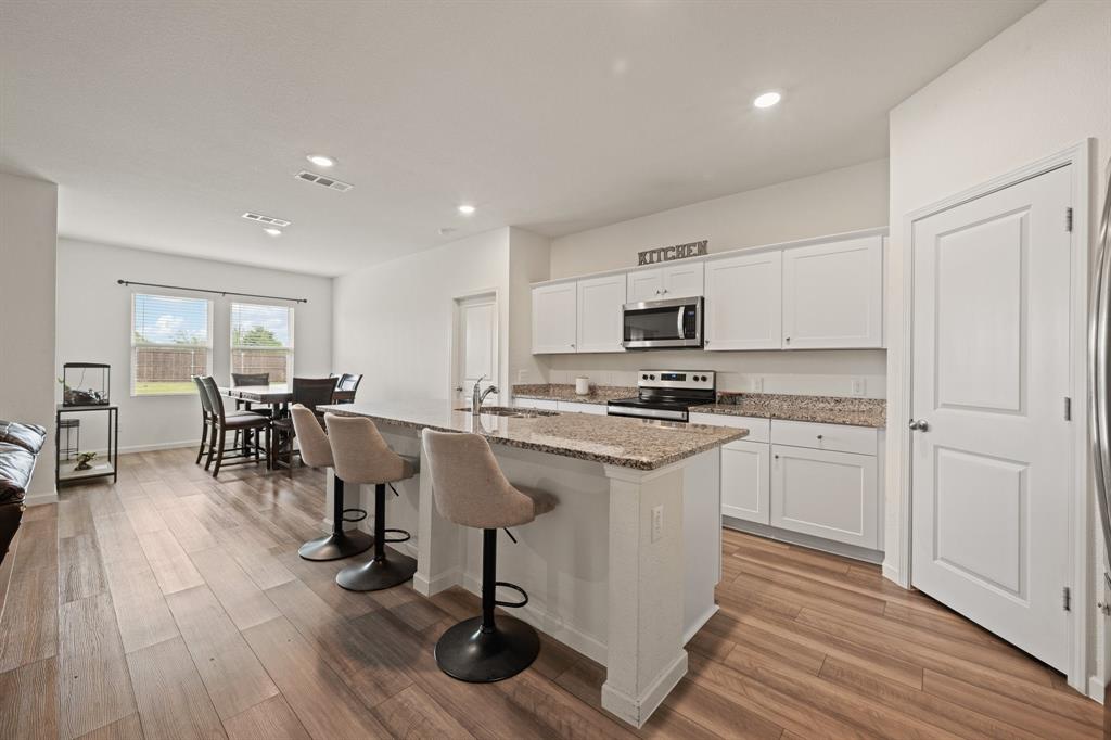 8 Glen Crossings Road