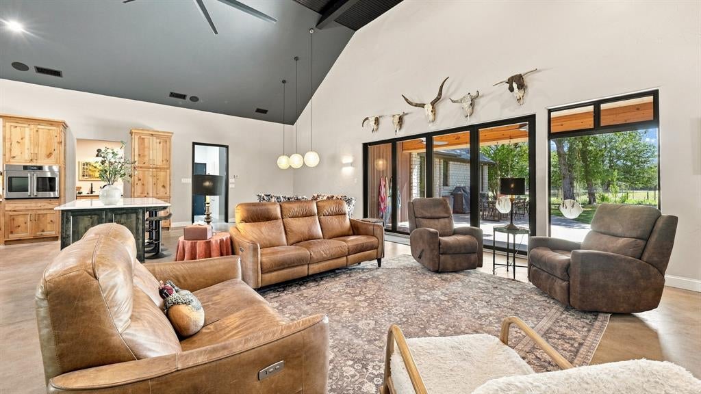 3424 Calico Court