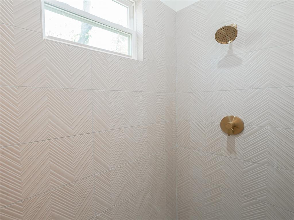 Mayers 02 Ave - Residential