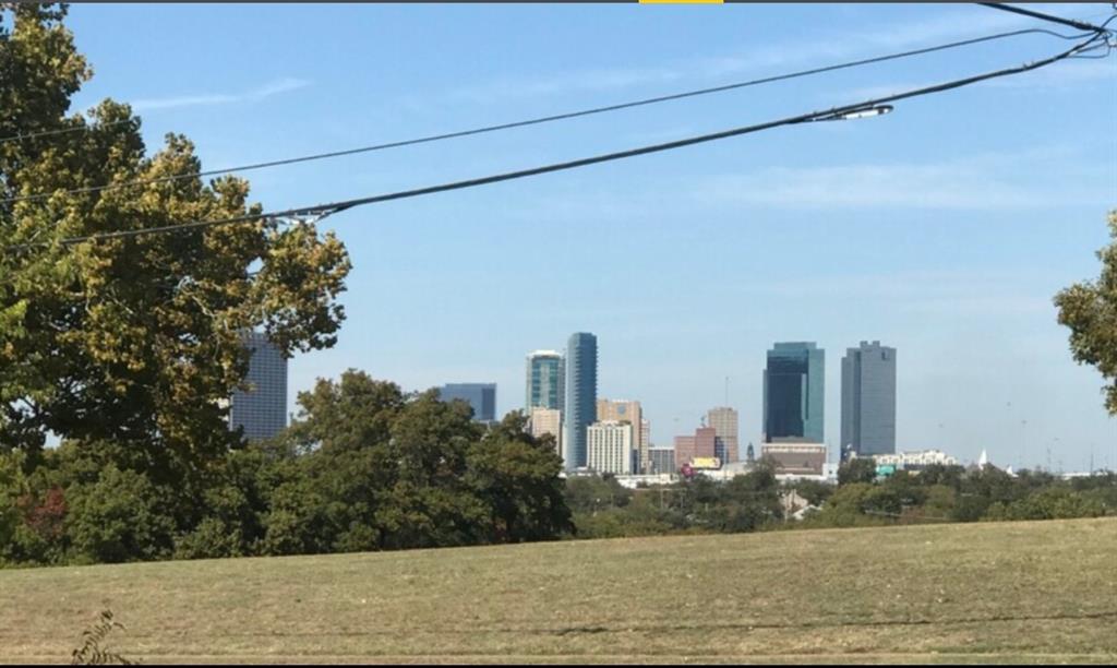 1200 E Maddox Avenue