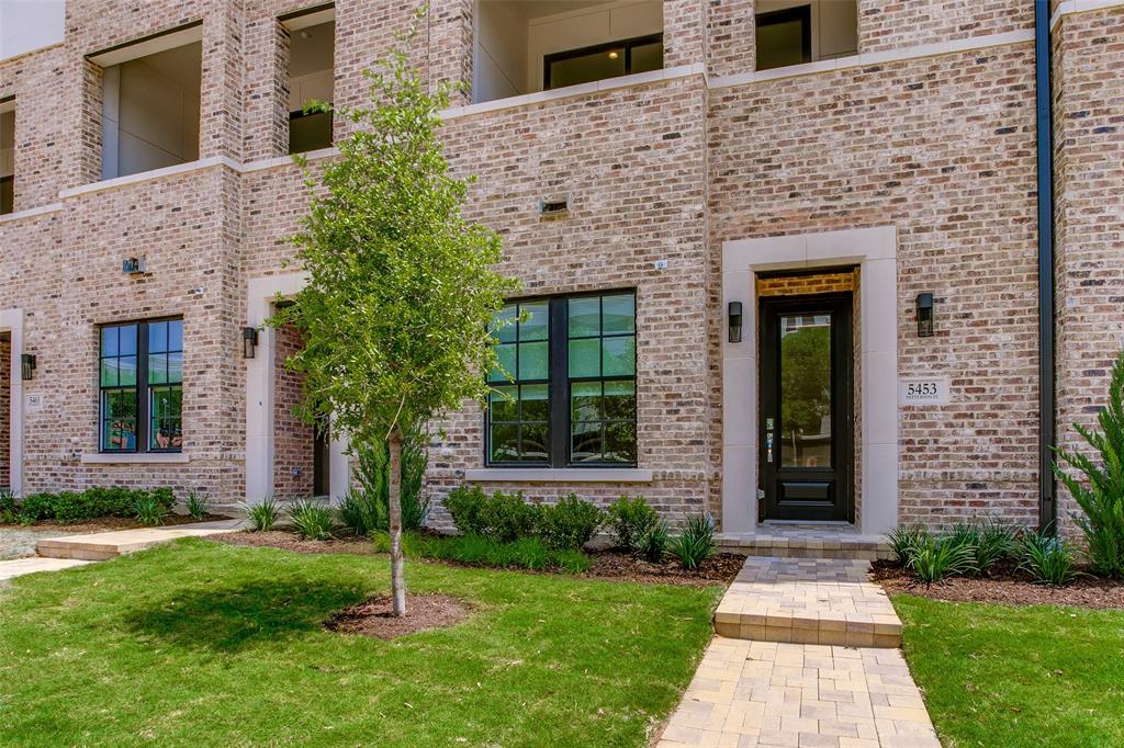InTown at Las Colinas Station - Residential