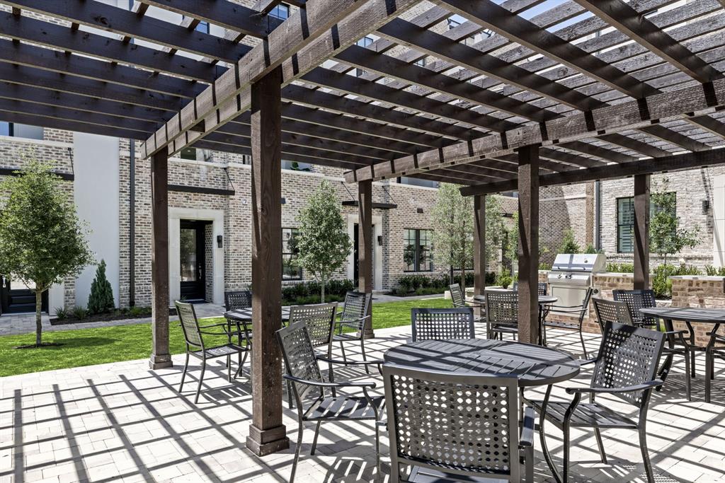 InTown at Las Colinas Station - Residential