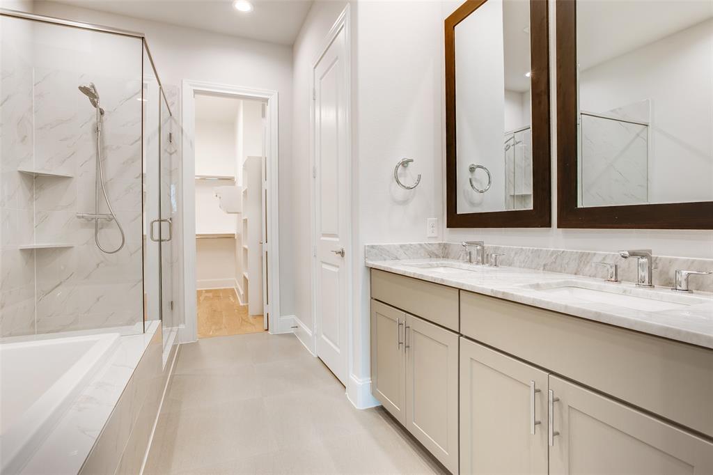 InTown at Las Colinas Station - Residential