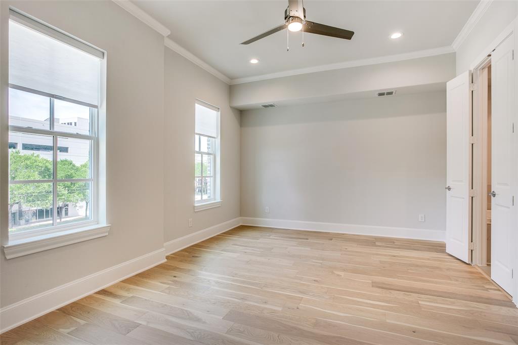 InTown at Las Colinas Station - Residential