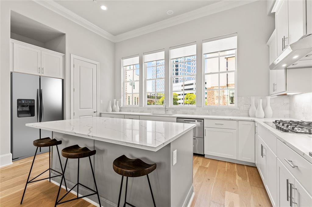 InTown at Las Colinas Station - Residential