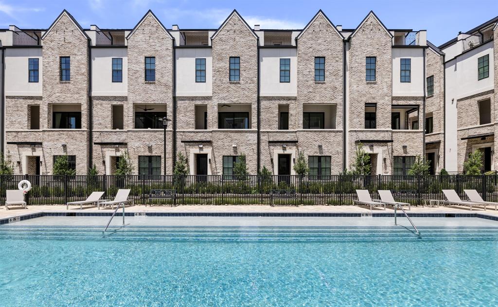 InTown at Las Colinas Station - Residential