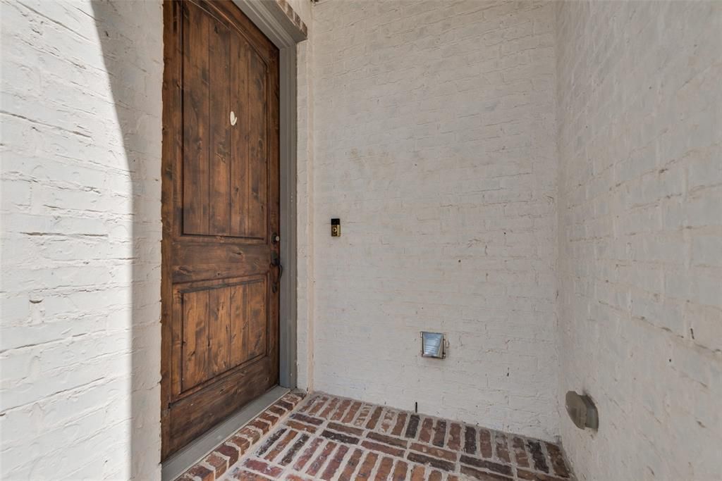 Photo of 818 Milton Way, Coppell, TX 75019 (MLS # 21194152)