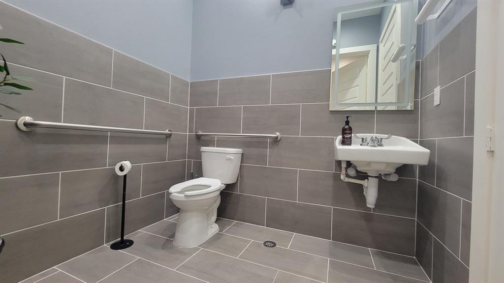 Sb Condo Plaza - Commercial Sale