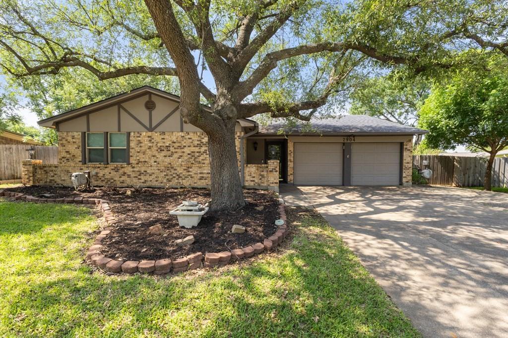 2904 Bluebonnet Lane