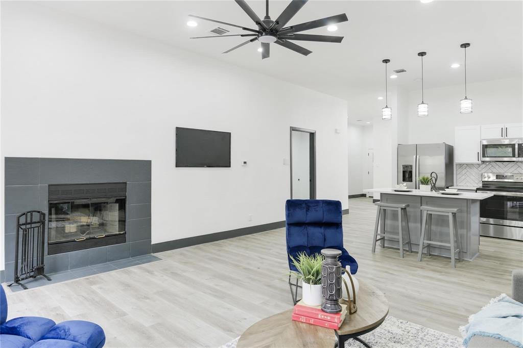 Fox Hollow - Residential Lease