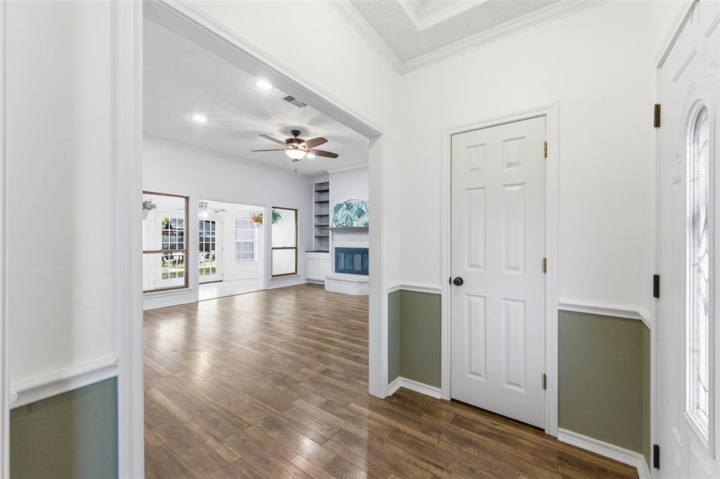 801 Water View