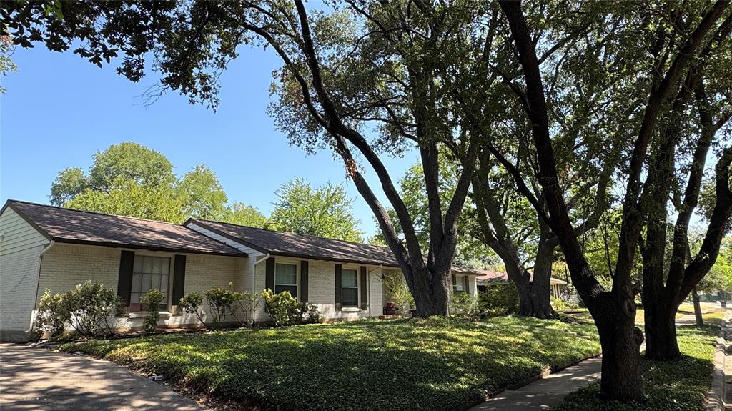 3543 Warick Drive