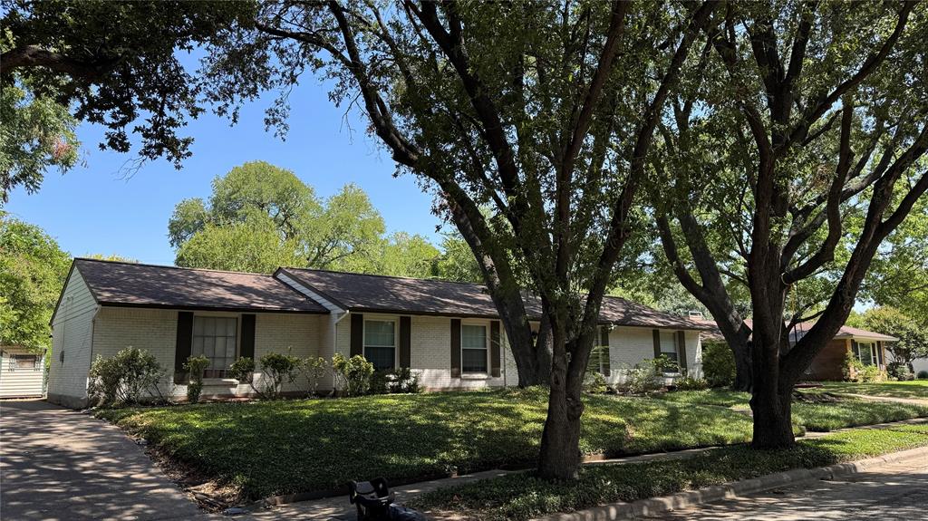 3543 Warick Drive