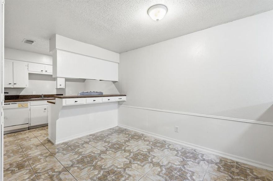 For the discerning investor seeking a high-performance asset in the heart of the DFW Metroplex, 756 -762 East Pecan Street represents a premier opportunity. This exceptionally well-maintained quadruplex is more than just a multi-family building. The cornerstone of this asset is its highly desirable unit composition. Each of the four residences features a spacious, functional layout consisting of 2 bedrooms and 2 full bathrooms. All four units are individually metered for both water and electricity. This structural advantage shifts the utility responsibility to the residents, significantly lowering the owner's operating expenses, simplifying the accounting process, and insulating your Net Operating Income against rising municipal rates.  Located just minutes from DFW International Airport and the major arteries of Highway 183 and Highway 121, the property is perfectly positioned to serve the massive employment hubs of Fort Worth, Dallas, and the Arlington entertainment district. Residents enjoy immediate proximity to top-rated local schools, including Bellaire Elementary, and a wealth of retail and dining options.