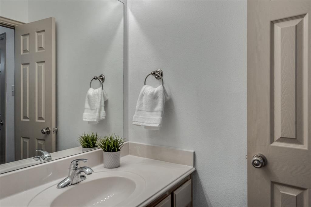 Frisco, Texas 75034, United States, 5 Bedrooms Bedrooms, ,4 BathroomsBathrooms,Residential,Pending,126510