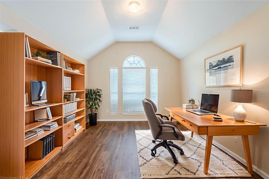 5700 Creekway Drive