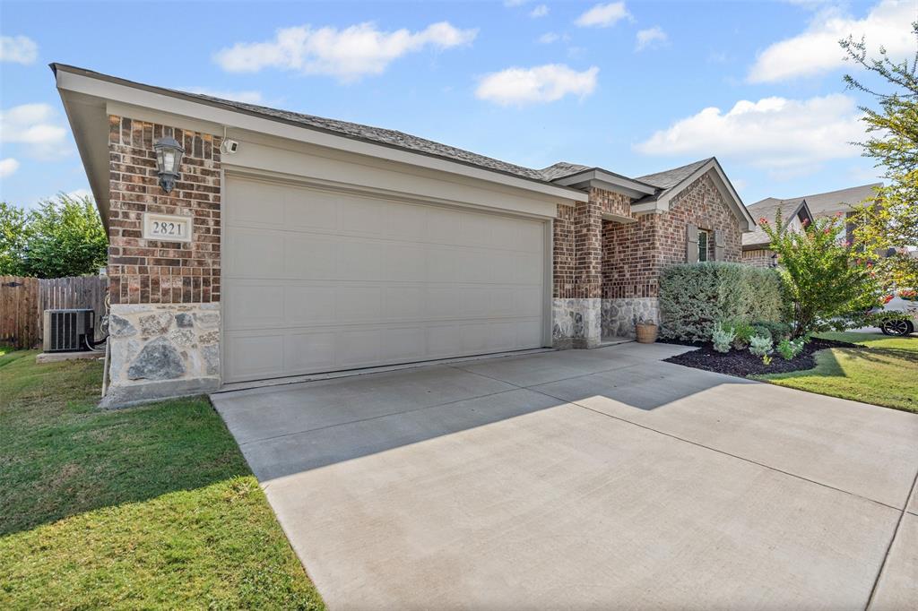 2821 Andesite Lane