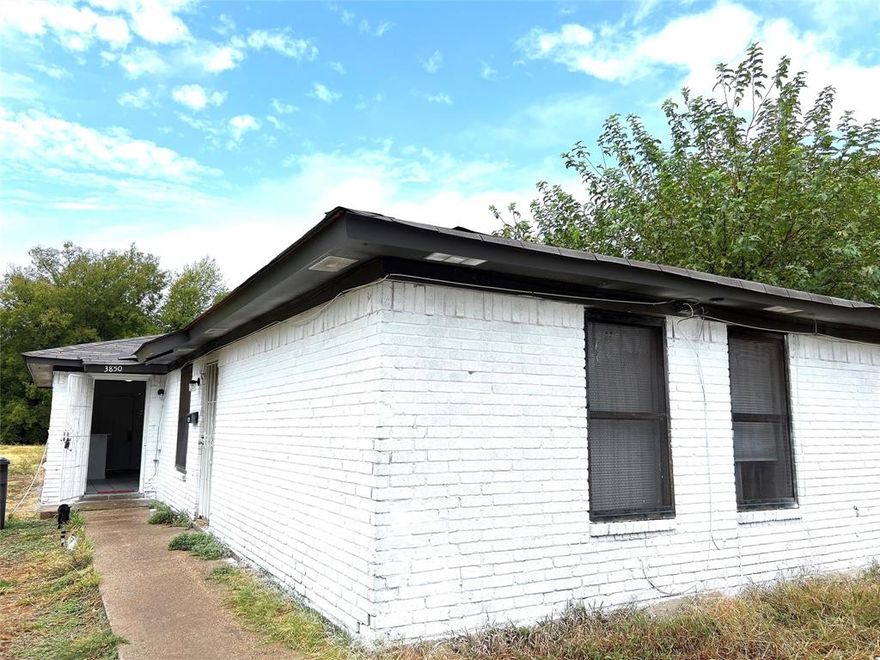 This charming duplex offers 2 Bedroom , 1 bath that's well maintained and move-in ready it's definitely a gem! The property boasts a spacious driveway that can accommodate 2 vehicles and there is convenient street parking available. The property also just installed a brand NEW AC.