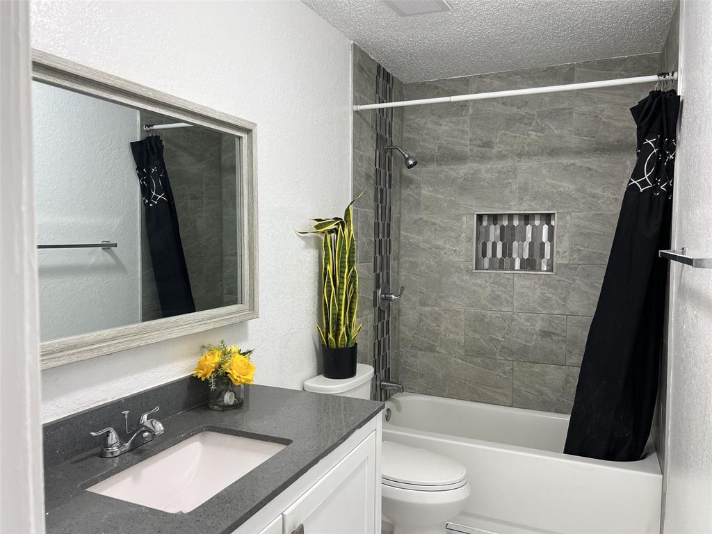 Astoria - Residential Lease