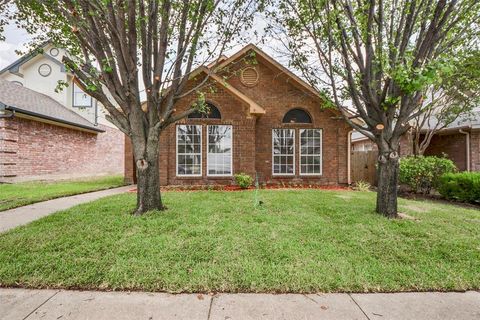Photo of 2406 Weatherby Drive, Mesquite, TX 75181 (MLS # 21243883)