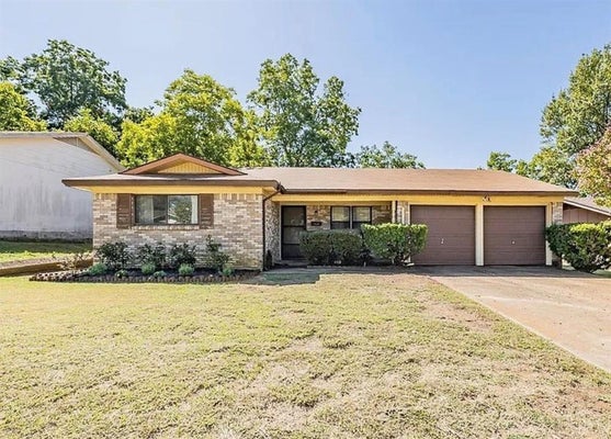 1112 PAULA DR, ARLINGTON, TX 76012 - Image 75643b81bc60da1cfed4f7b8d30ef52b/3446964483
