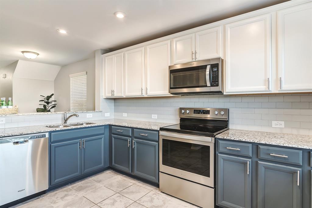 TRAVIS RANCH - Residential