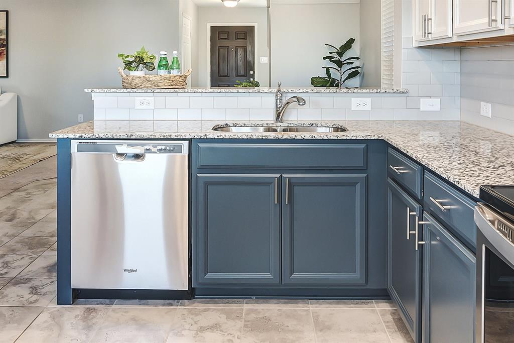 TRAVIS RANCH - Residential