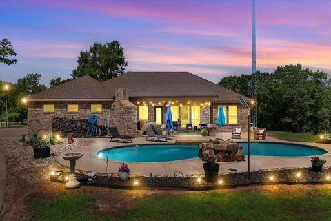 10215 ST HWY 110 Van TX 75790