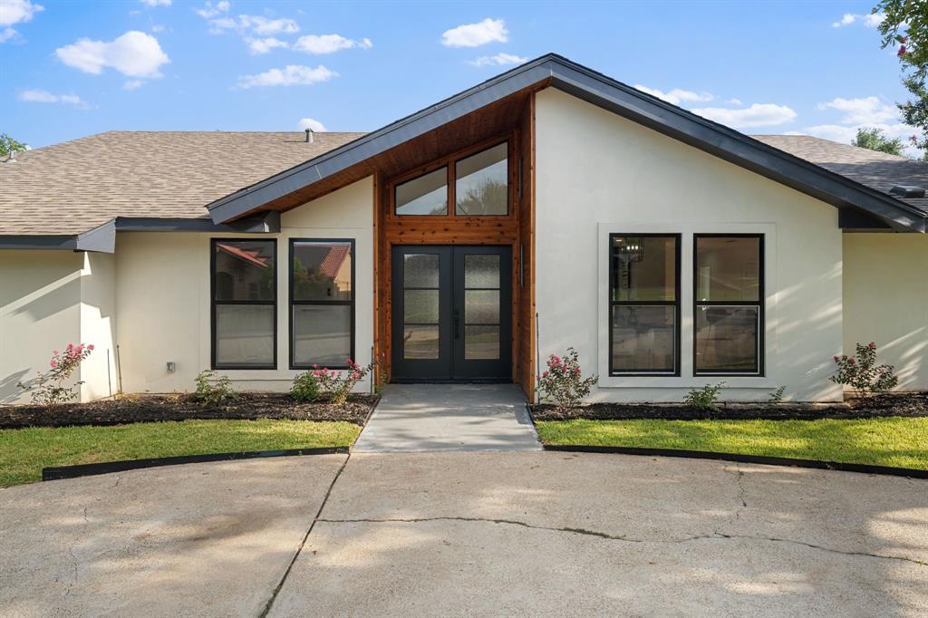 9648 Fallbrook Drive