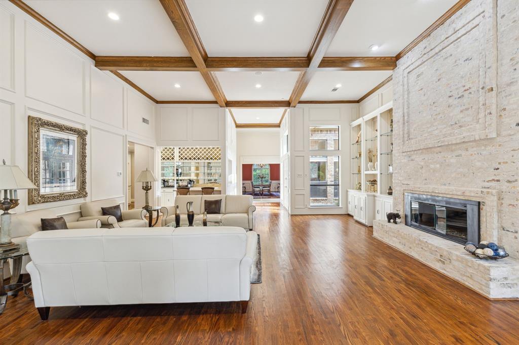 Williamsburg At Preston - Residential