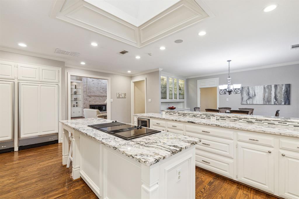 Williamsburg At Preston - Residential