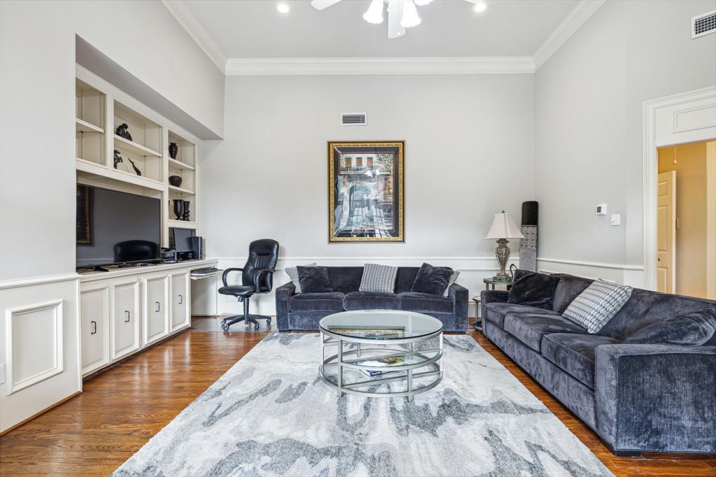 Williamsburg At Preston - Residential