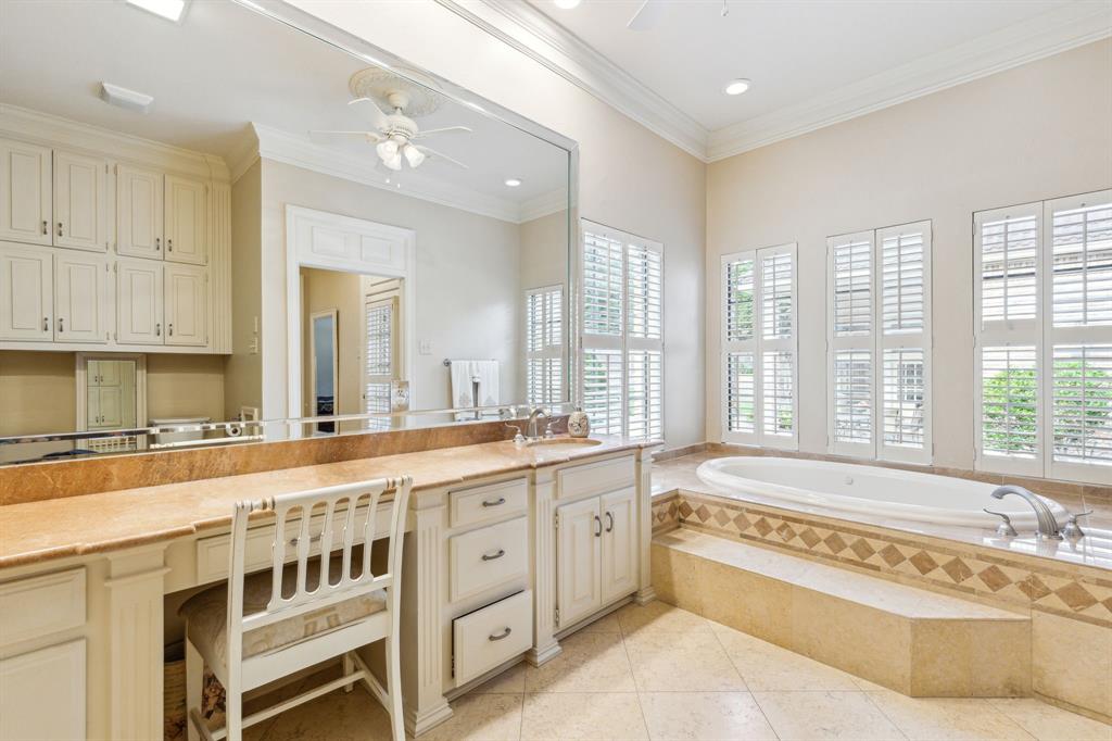 Williamsburg At Preston - Residential