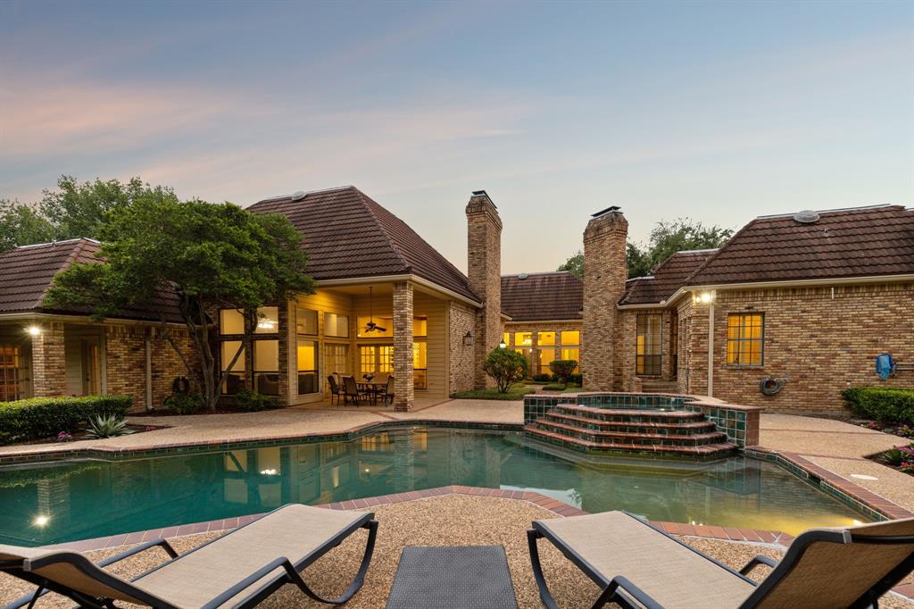 Williamsburg At Preston - Residential