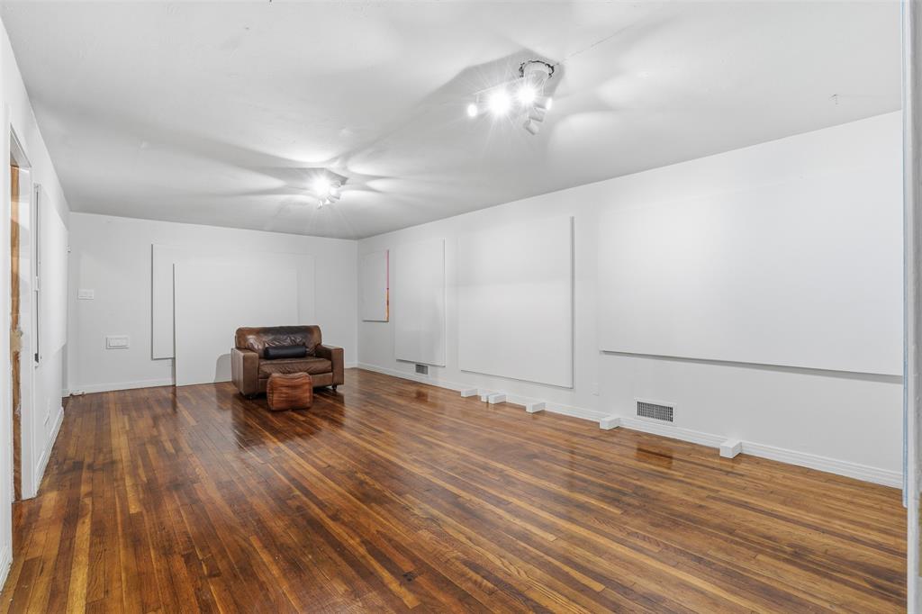 Frisco Railroad Add - Residential