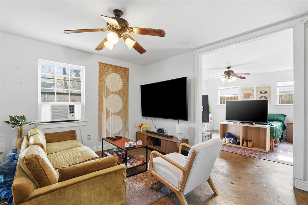 Frisco Railroad Add - Residential