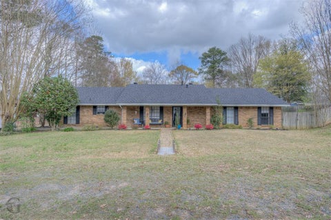 Photo of 306 S Tanglewood Drive, Minden, LA 71055 (MLS # 21404046)